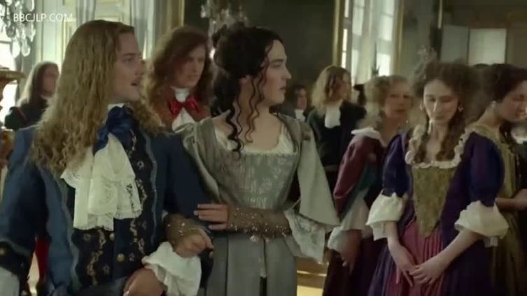 最近#凡尔赛文学# 真的是太火了,我也来蹭一波热度。给大家安利一部BBC纪录片《真实的凡尔